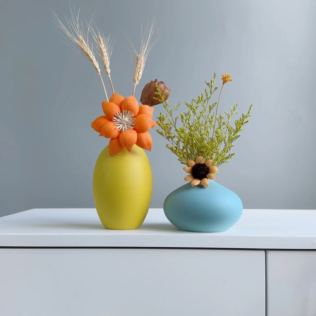 摆件陶瓷小花瓶含花总高约20-30cm