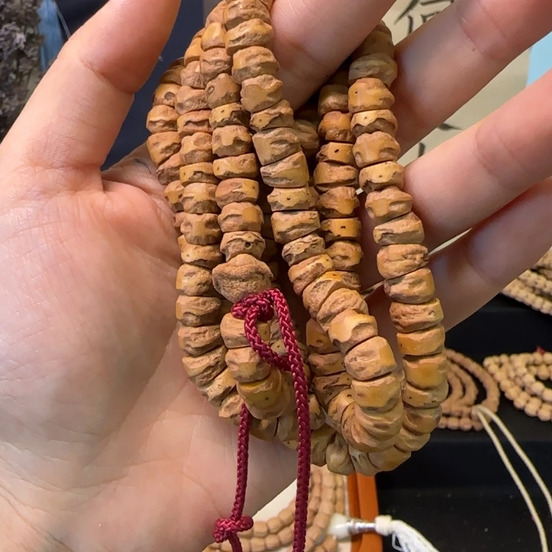 哈***懒吊坠柏香籽/百香籽