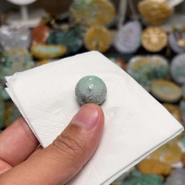 翡翠颈饰未镶嵌喜*子吊坠