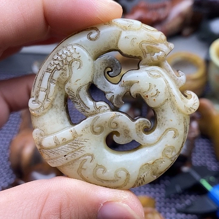 未镶嵌蛇纹石玉颈饰