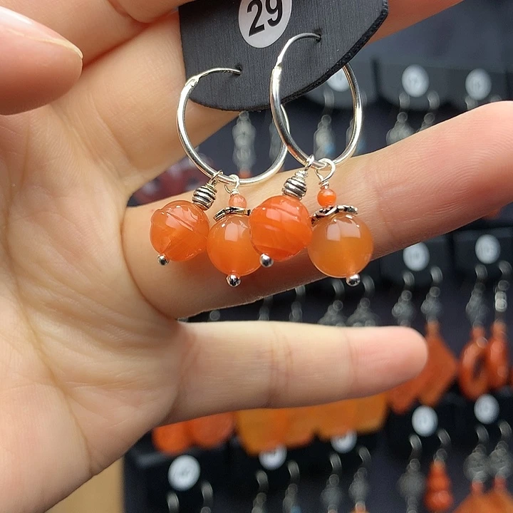 南红玛瑙耳饰银S925镶嵌山****?