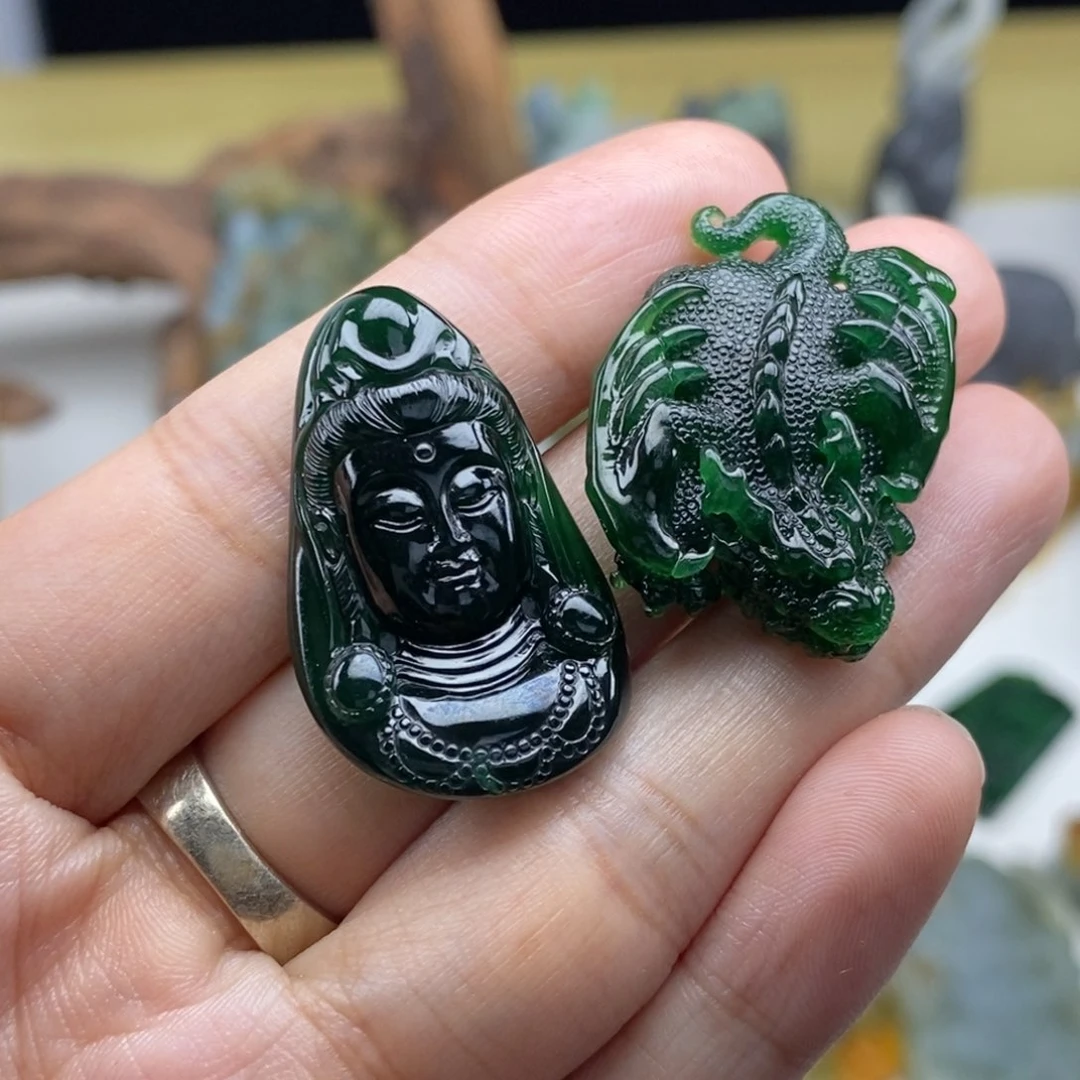 定制翡翠未镶嵌天然翡翠吊坠