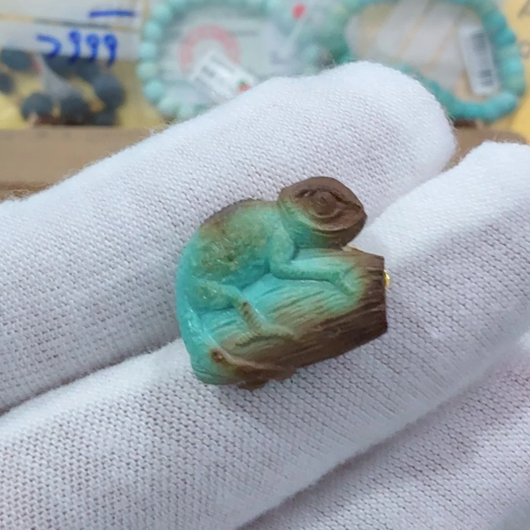 未镶嵌绿松石珠宝奇石