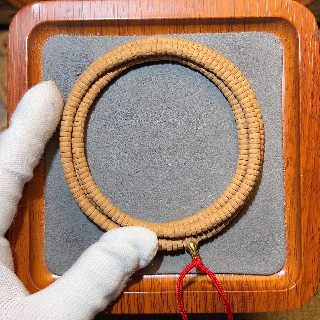 迪***籽柏香籽/百香籽吊坠红油皮精工药片5+