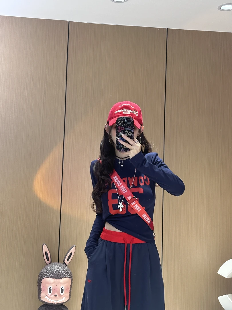 XX330美式复古辣妹设计感带垫肩字母印花长袖T恤女数字33新款上衣