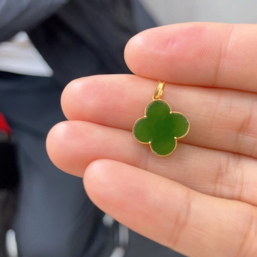 和田玉18K金镶嵌颈饰直径12.8