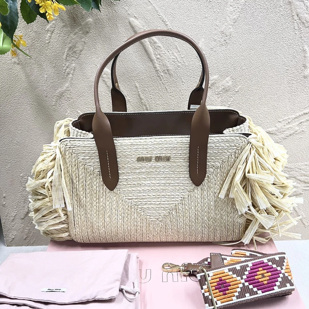 95新 MIU MIU/缪缪 小野专属/95新/缪缪/单肩包/DC9768