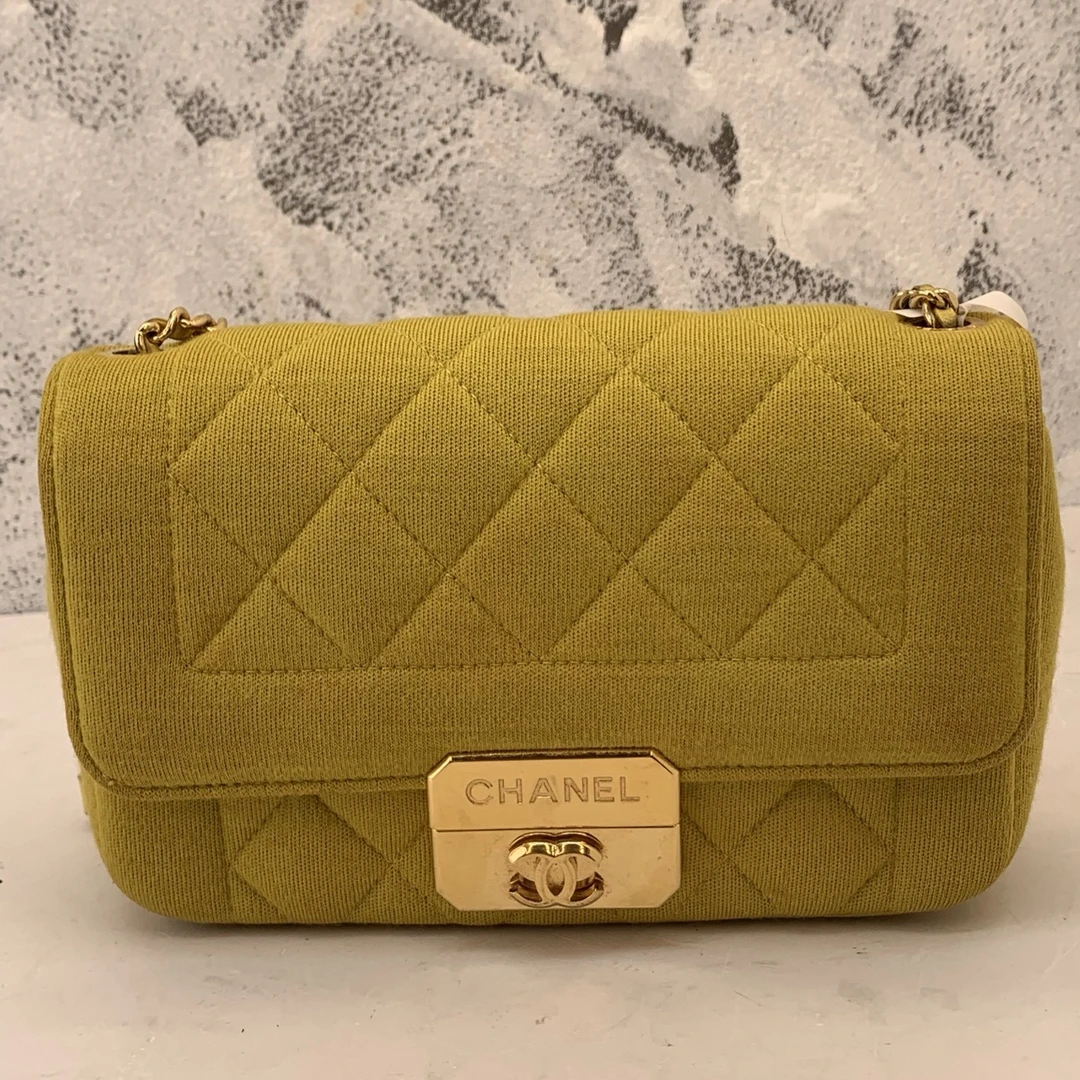 95新香奈儿柠檬绿金扣方扣大翻盖mini单肩链条香奈儿包包