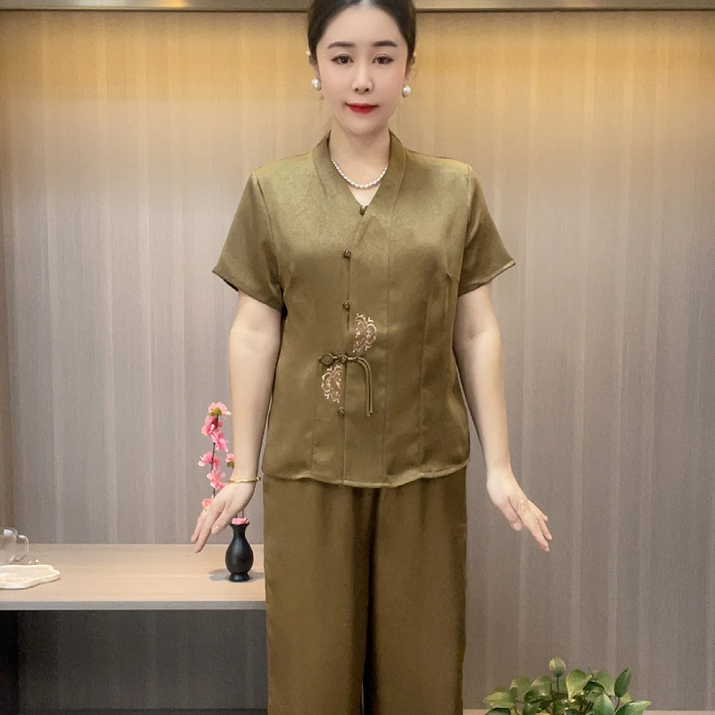 2507新款夏季中老年时尚V领绣花刺绣妈妈奶奶套装新中式高贵