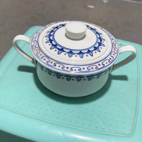 陶瓷手绘双耳糖罐一个