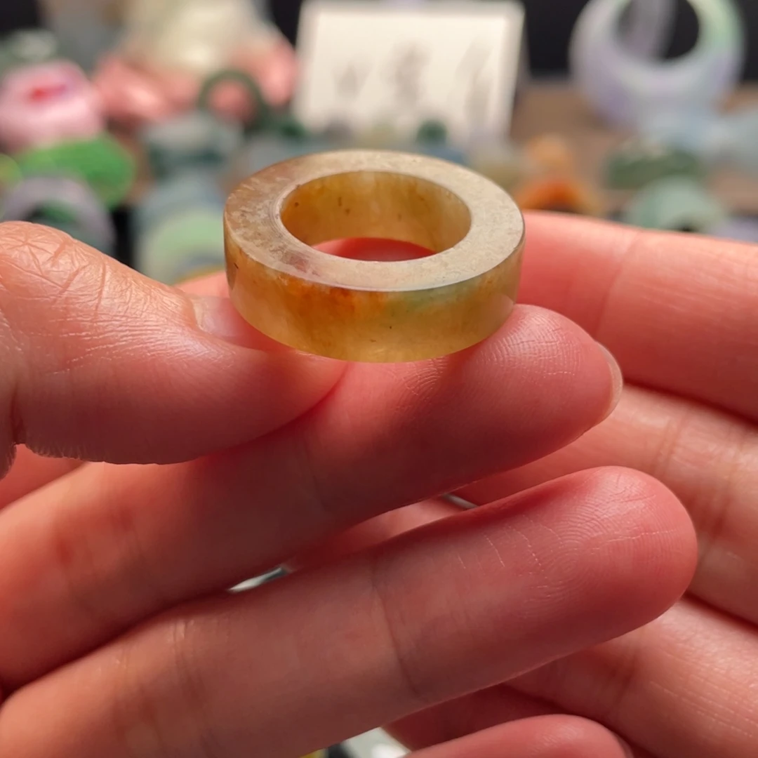 定制翡翠未镶嵌戒指