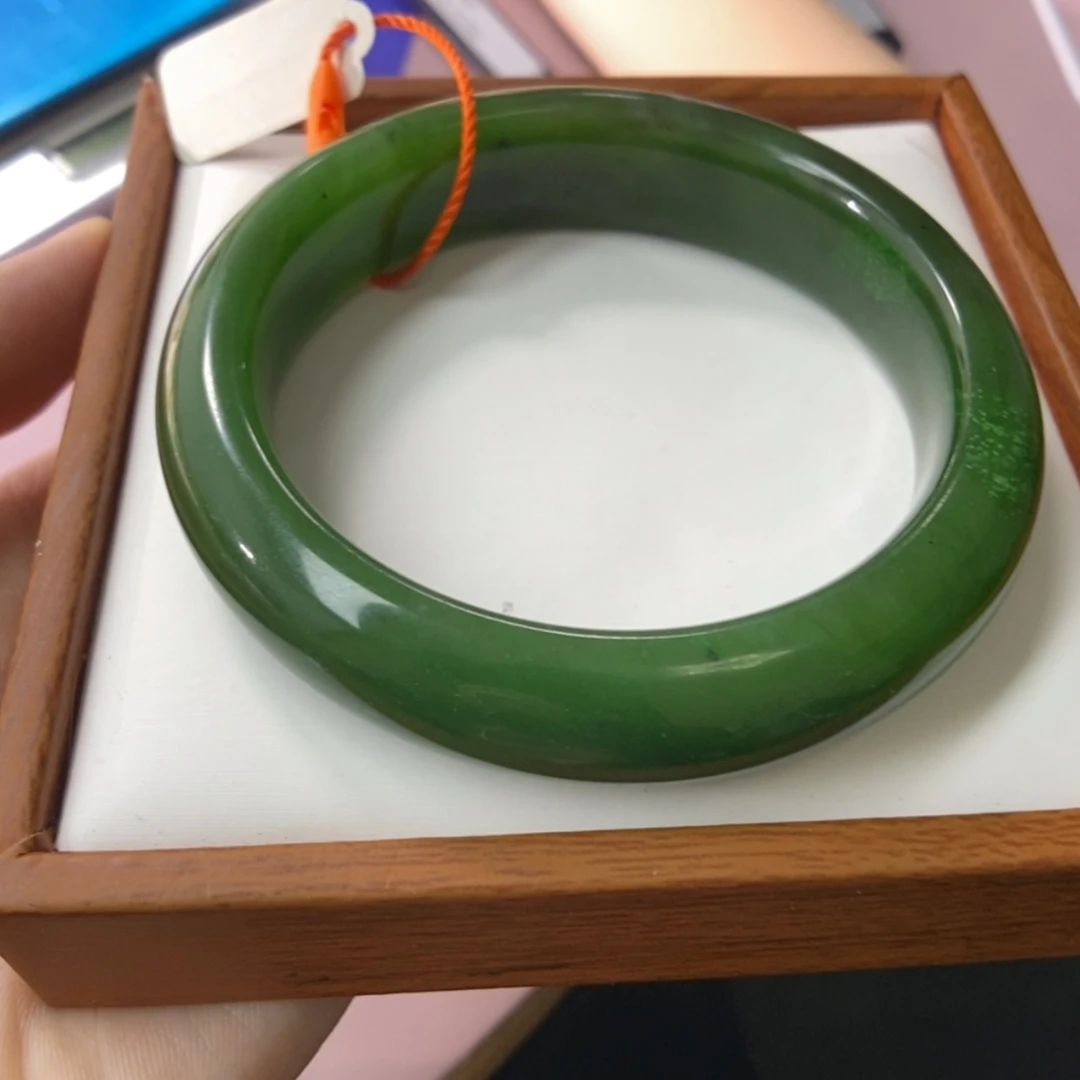【闪购商品】未镶嵌手镯和田玉（碧玉）