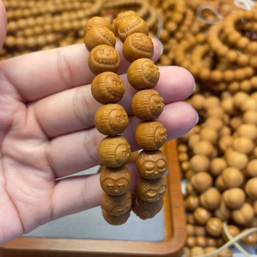 猴头核桃微瑕拉布布