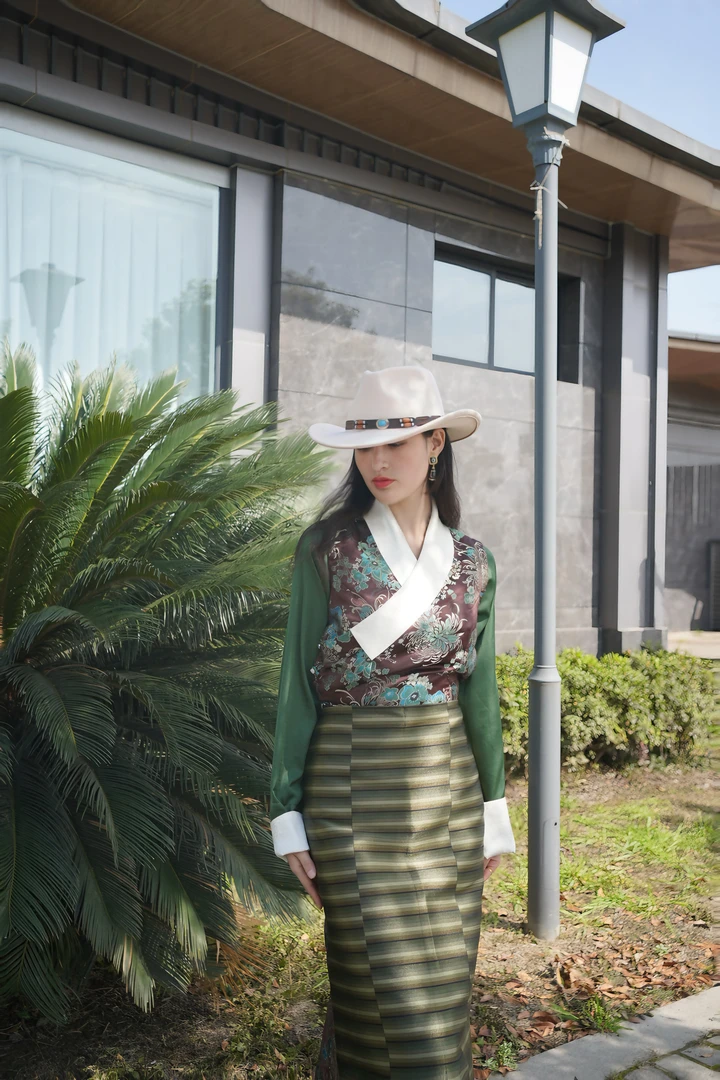 美珞【#Z560】博拉假两件女款藏服2025时尚民族女生藏族民族风套装