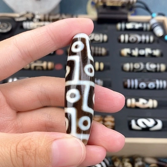 吊坠玛瑙未镶嵌并**生玛瑙