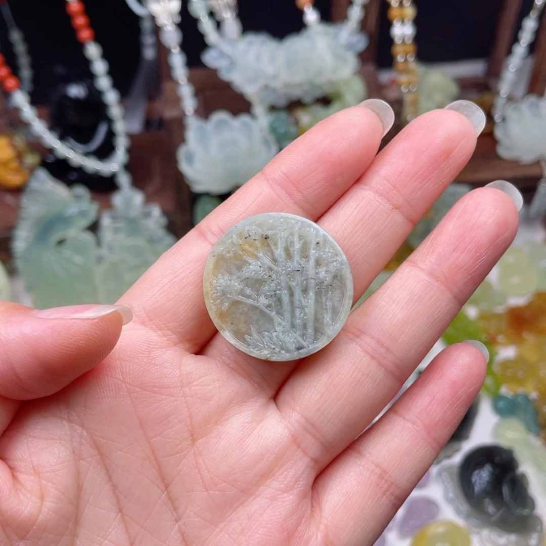 小***团蛇纹石玉未镶嵌颈饰