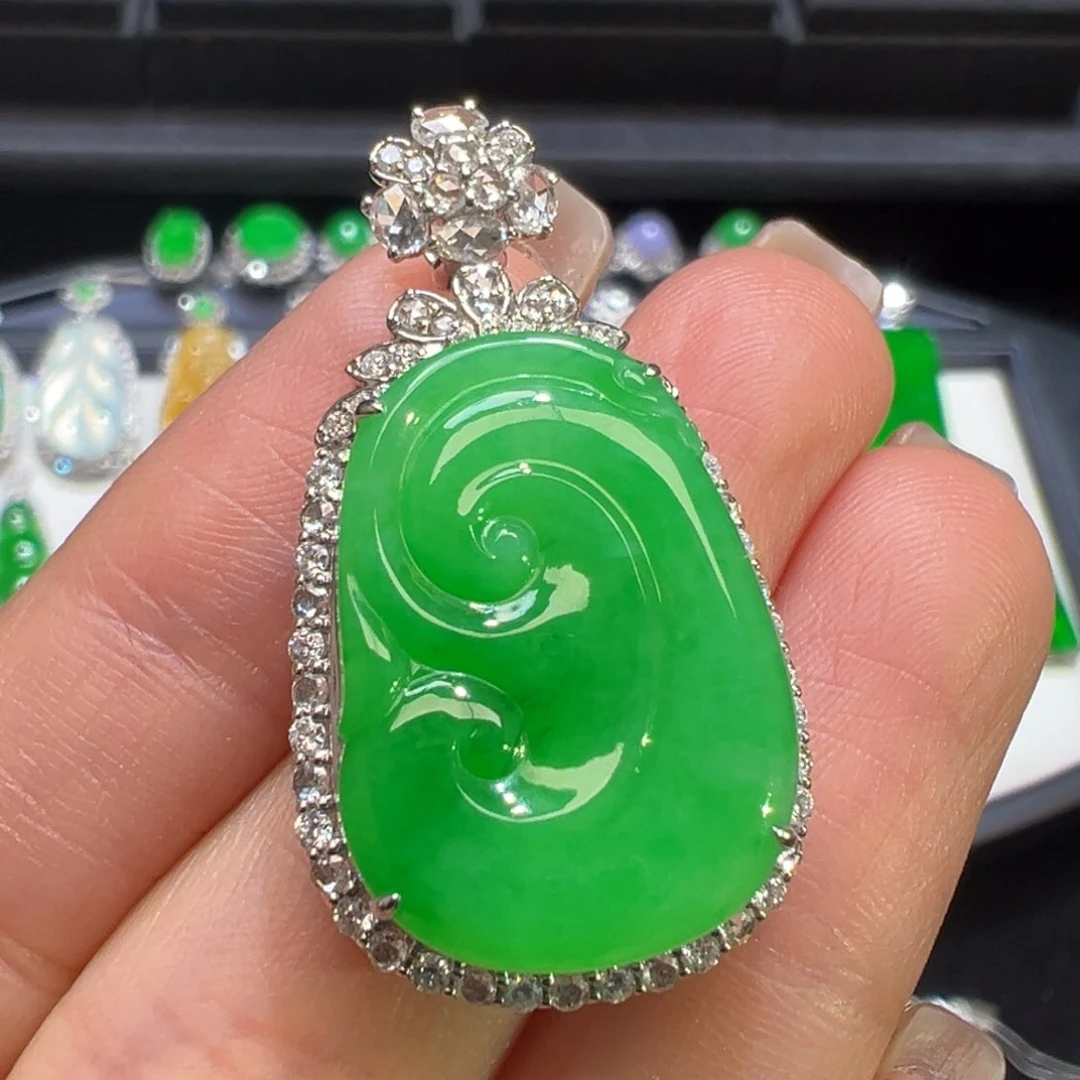 翡翠颈饰18K金镶嵌收到货48小时鉴赏期