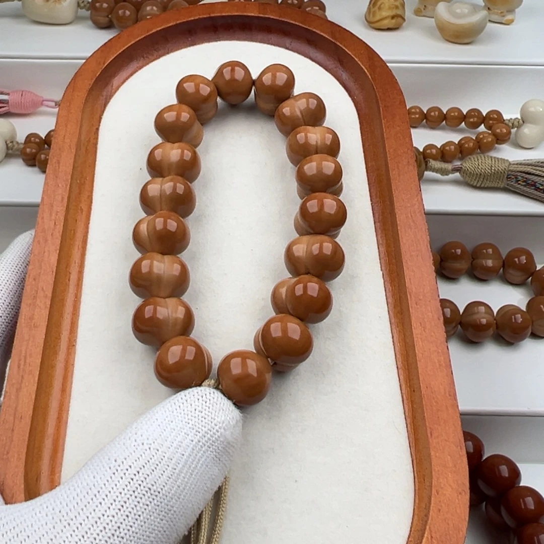 卷***蛇手串猴头核桃大屁桃