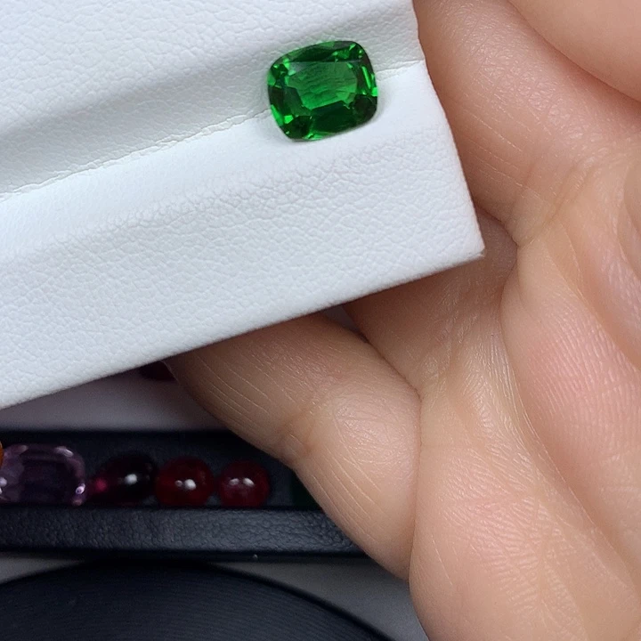 未镶嵌碧玺裸石1.63ct铬碧玺