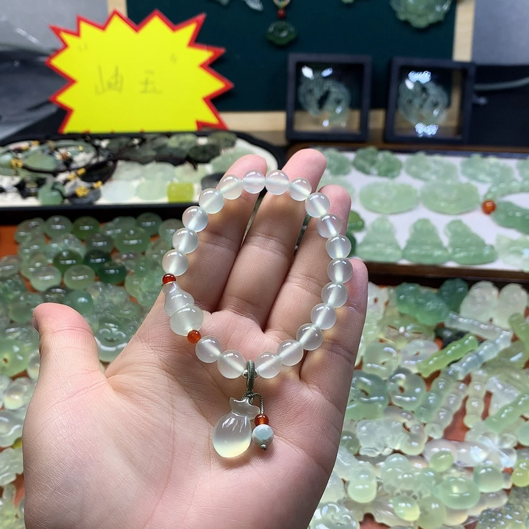 岫玉未镶嵌颈饰岫玉