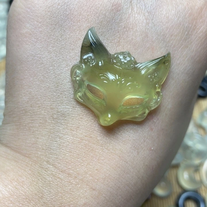 蛇纹石玉颈饰未镶嵌痴****叉