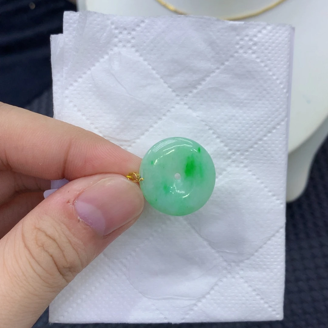 翡翠18K金镶嵌颈饰翡翠