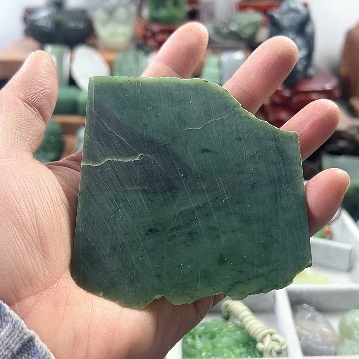 和田玉（碧玉）未镶嵌珠宝奇石