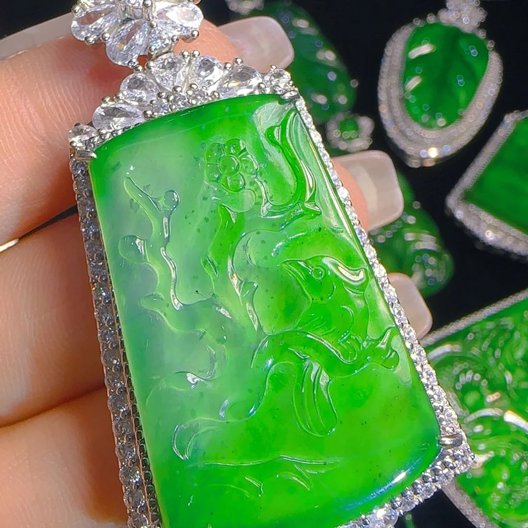 翡翠吊坠(赠链)银S925镶嵌