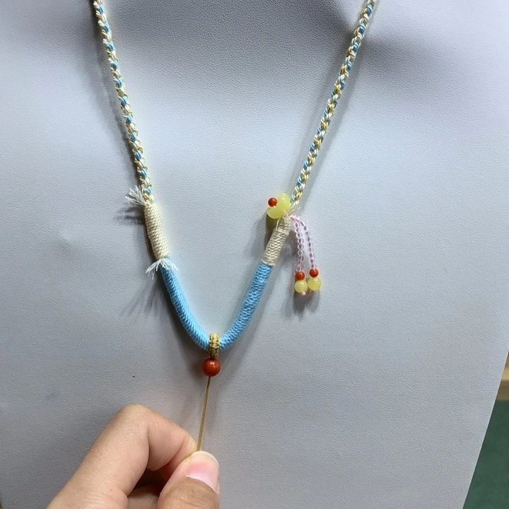 蜜蜡未镶嵌颈饰挂绳