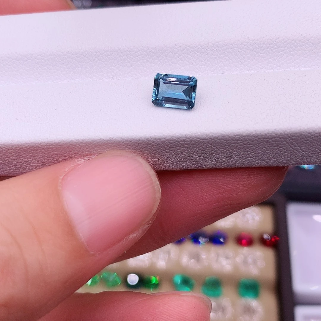 海蓝宝石裸石未镶嵌