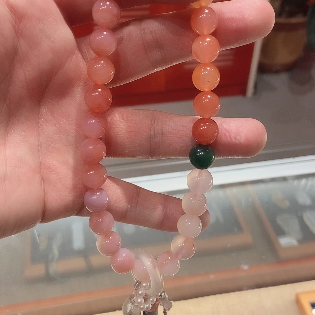 玛瑙/玉髓未镶嵌颈饰潇*竹盐源手持