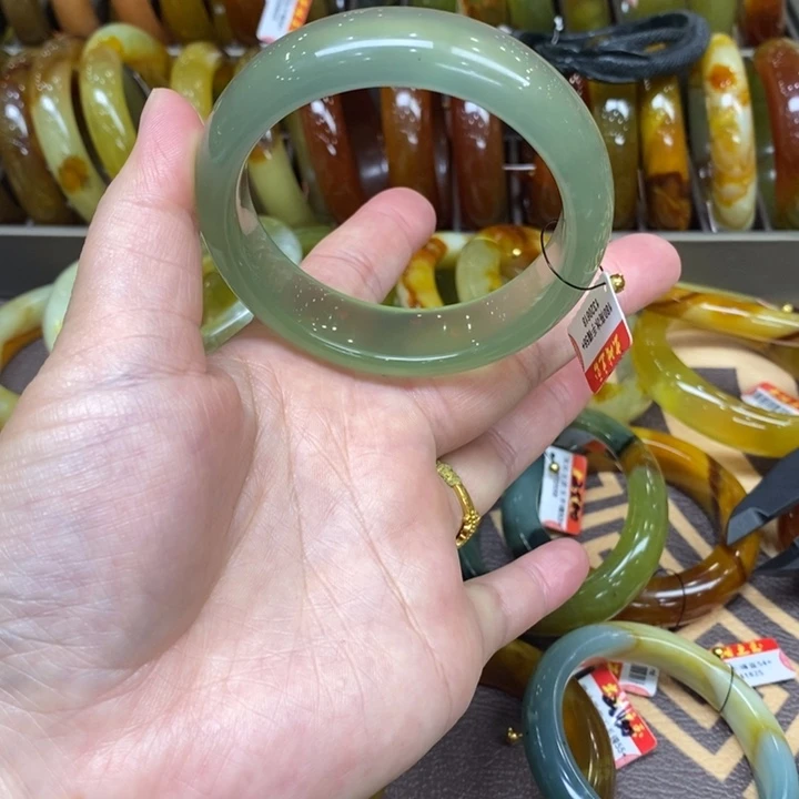 未镶嵌蛇纹石玉手镯