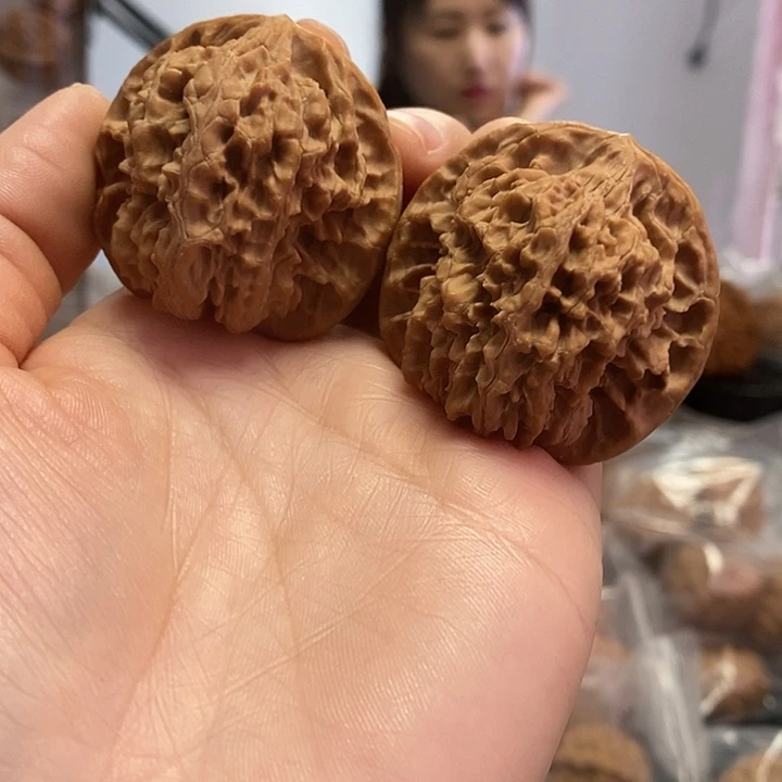 把件文玩核桃42红皮乾隆纹