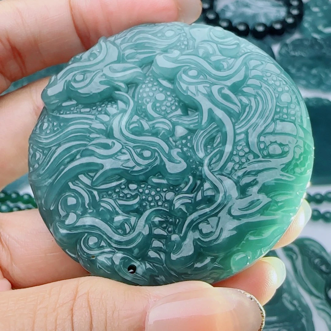 颈饰未镶嵌翡翠多样性发货天然的A货翡翠