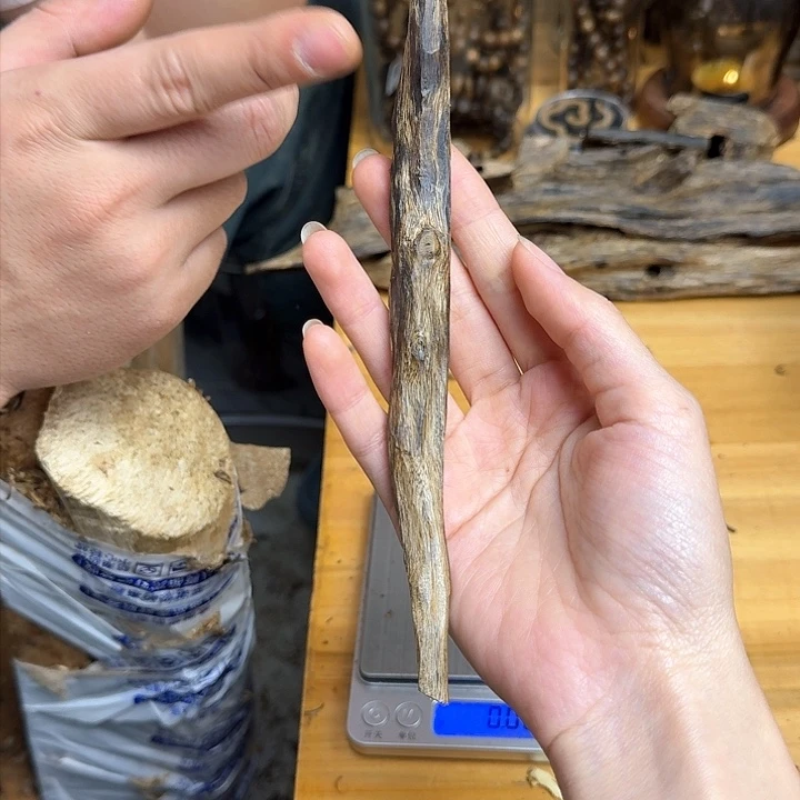 沉香沉香碎屑白棋品种块料14克