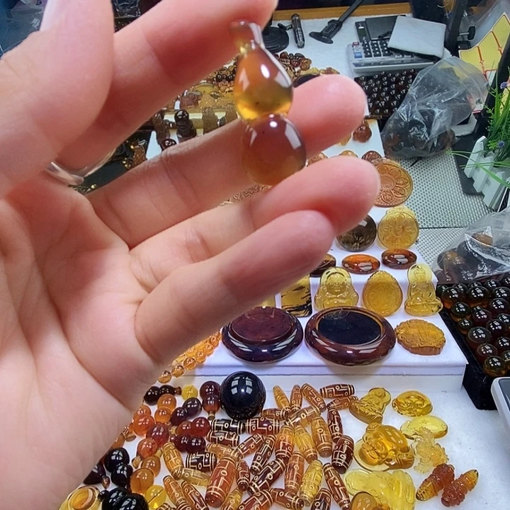 琥珀未镶嵌吊坠(不含链)天然缅甸琥珀金棕葫芦