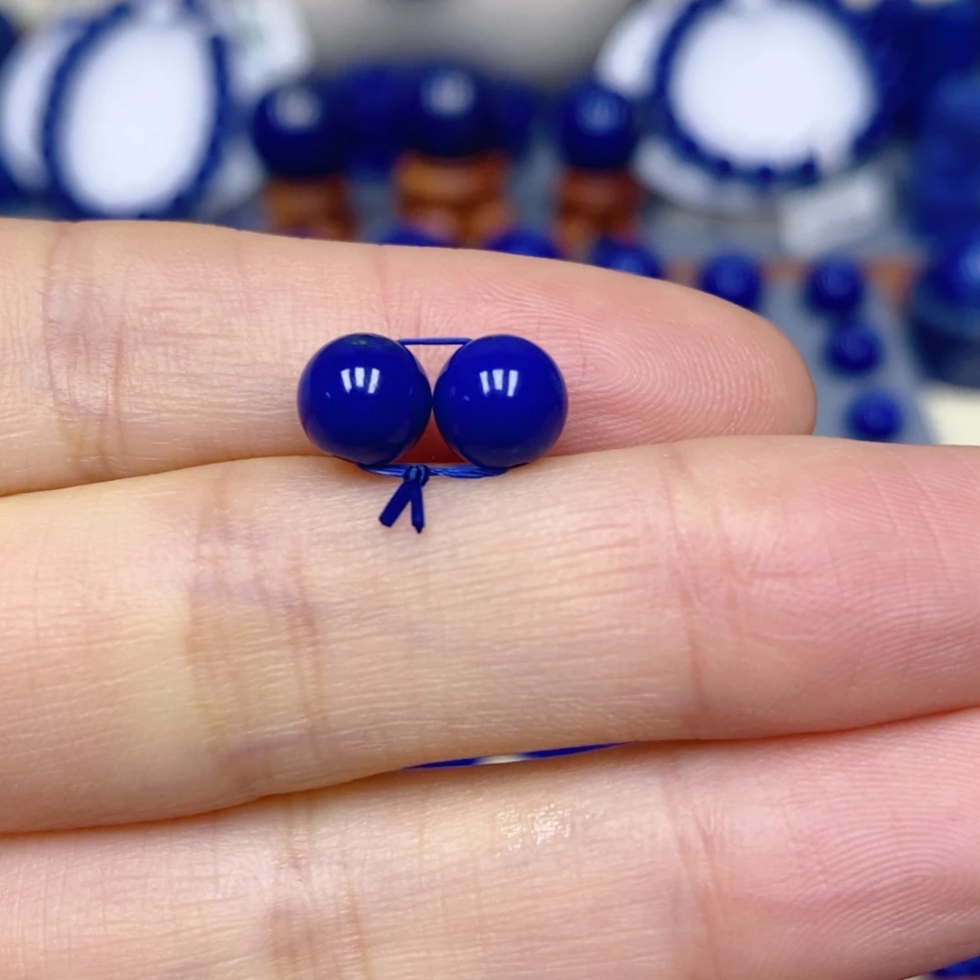 青金石未镶嵌颈饰