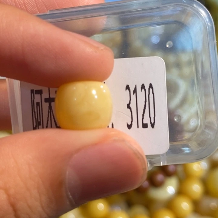 琥珀未镶嵌珠宝奇石3120