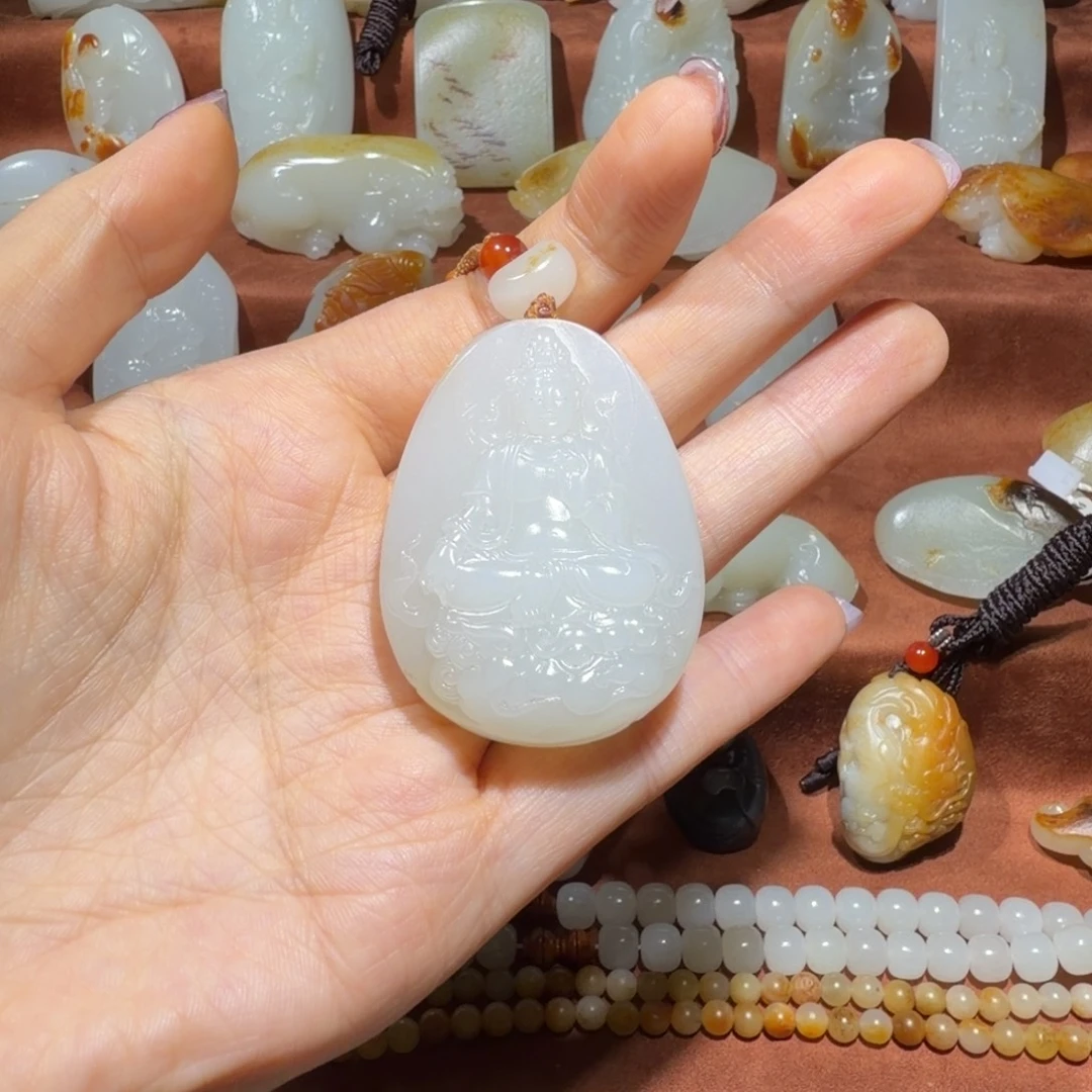 雨***过和田玉未镶嵌颈饰