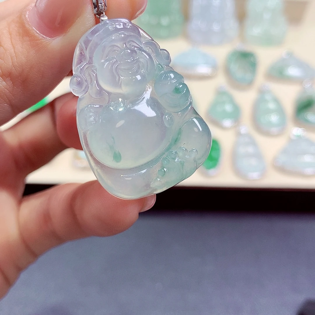 翡翠18K金镶嵌颈饰翡翠