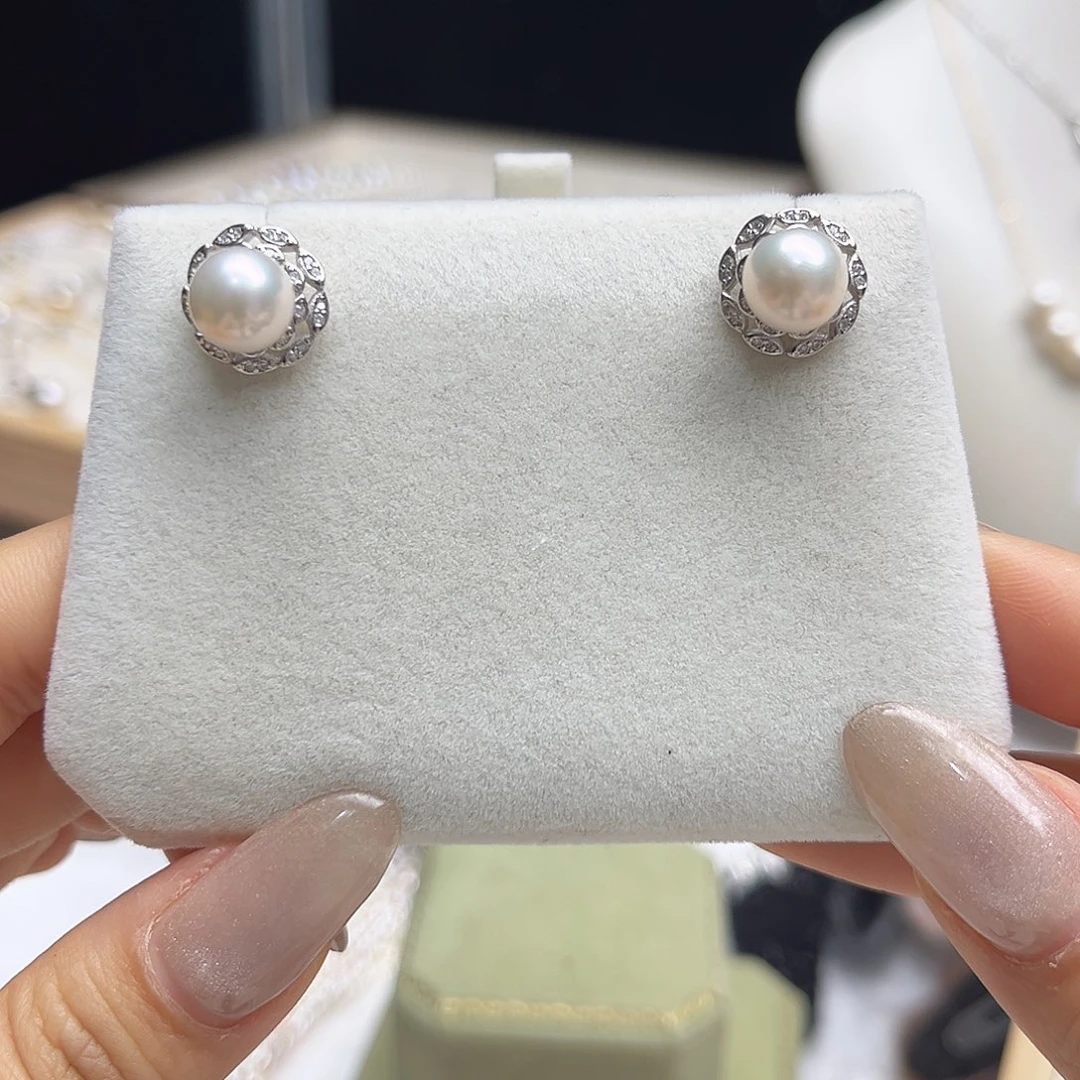 淡水珍珠银S925镶嵌耳饰