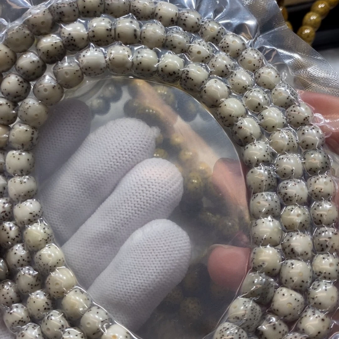 星月菩提手串瓷白87