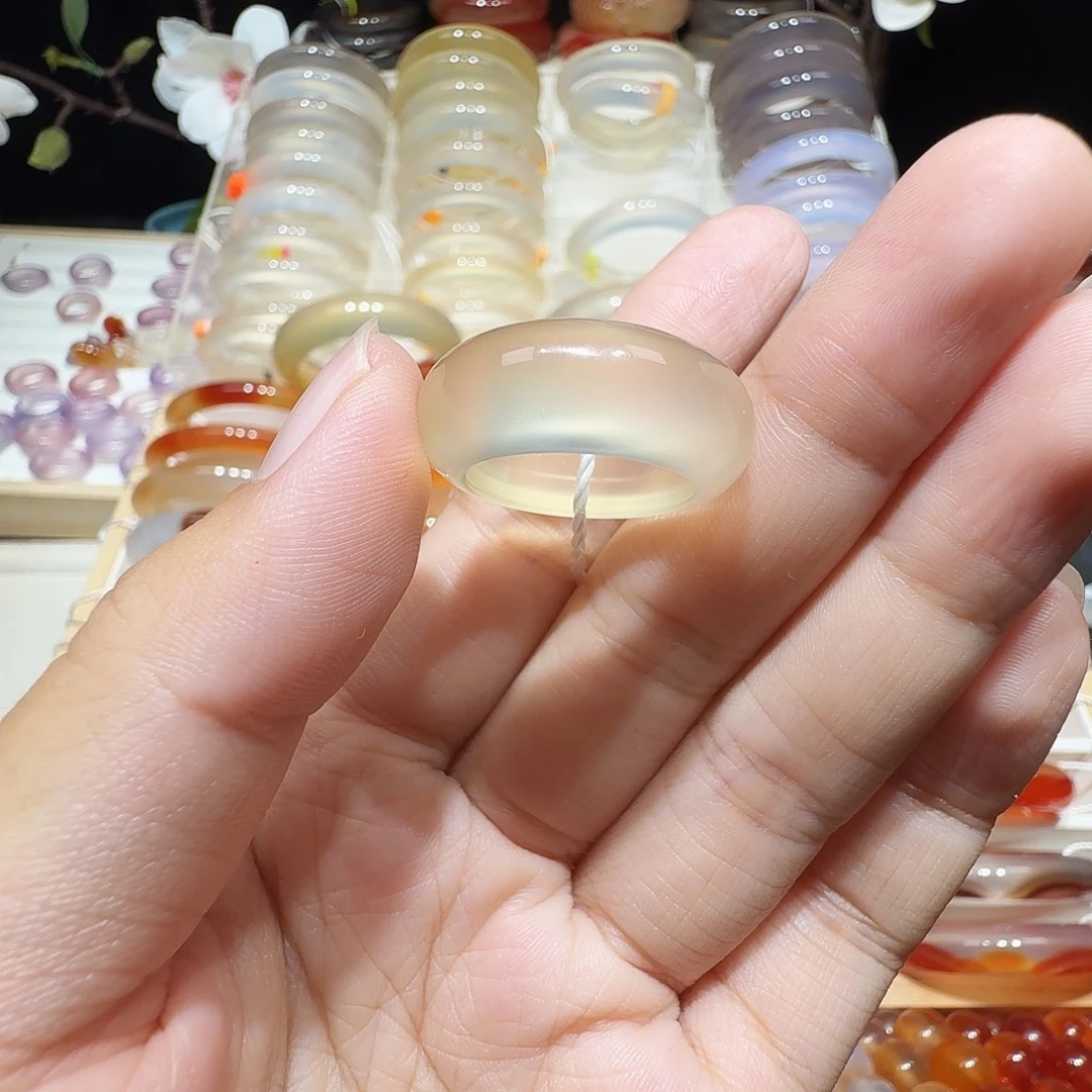 未镶嵌戒圈玛瑙/玉髓
