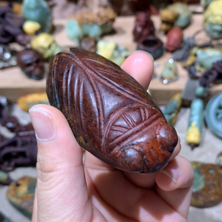 未镶嵌岫岩河磨玉（透闪石质玉）挂件