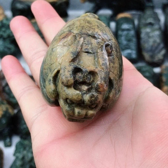 岫岩河磨玉（透闪石质玉）未镶嵌把件