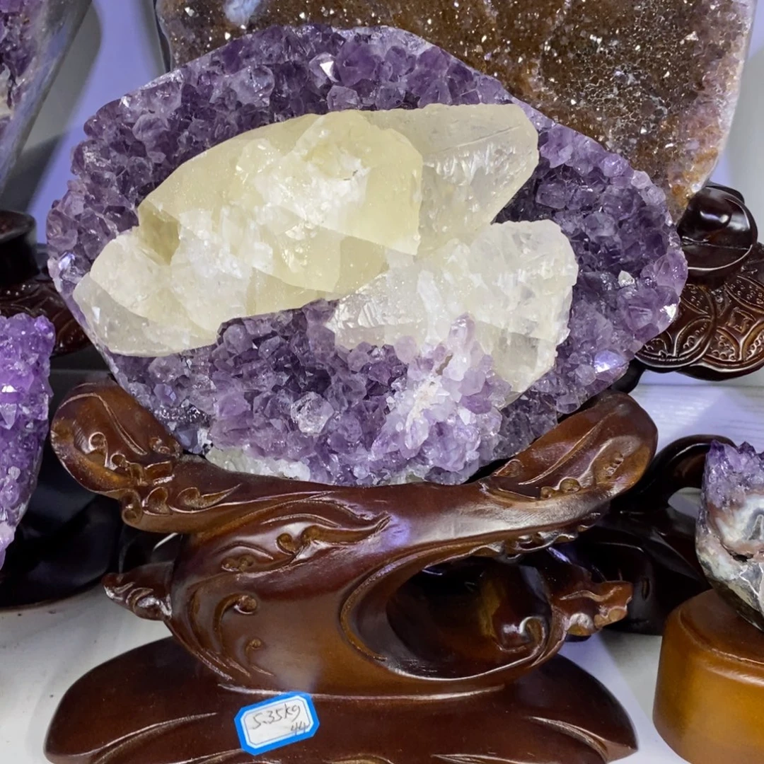 紫晶未镶嵌大型摆件（非配饰）小葛