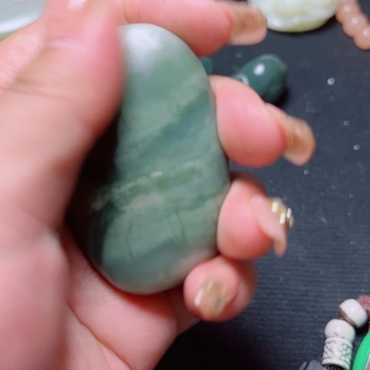 和田玉（糖玉）未镶嵌珠宝奇石