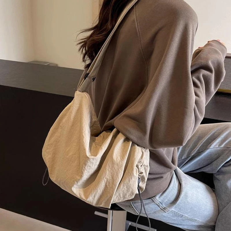 帆布包女大容量2025新款秋冬休闲褶皱单肩斜挎包上课通勤托特包ZF