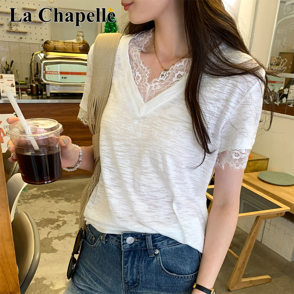拉夏贝尔设计感蕾丝拼接V领正肩短袖T恤女夏2025新款薄款性感上衣