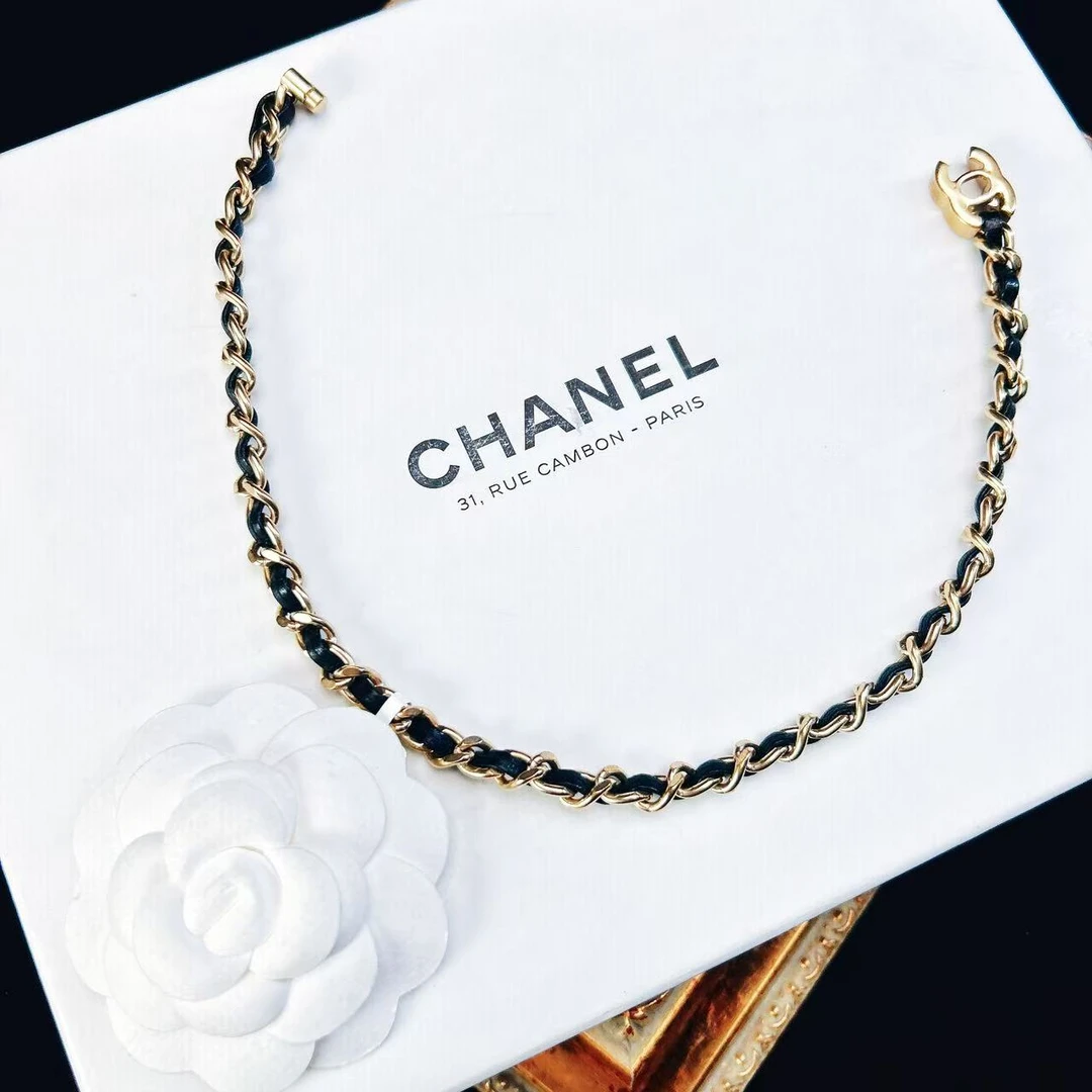 95新 Chanel/香奈儿 柚礼中古/香奈儿短款皮穿书包扣项链HZ510052